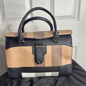 Stylish Black and Tan Hand Bag